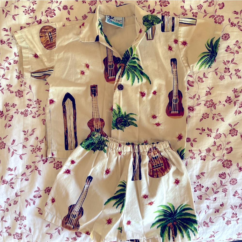 Vintage Unique Made in Hawaii Set 18M Boy